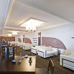 Hotel Crystal & Kaymaklı
