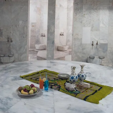 Crystal & Szálloda Kaymaklı