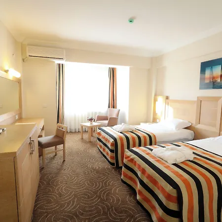 Hotel Crystal &