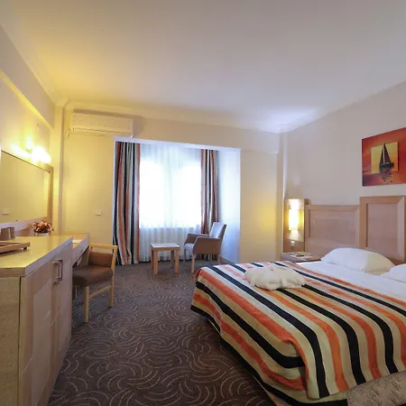 Crystal & Hotel 5*