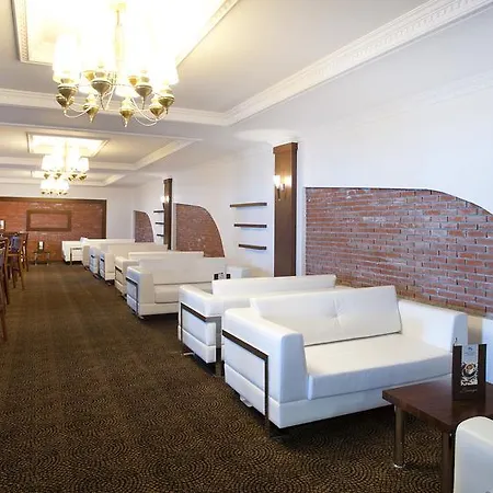 Hotel Crystal &